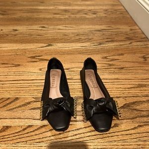 Vicenza black flat